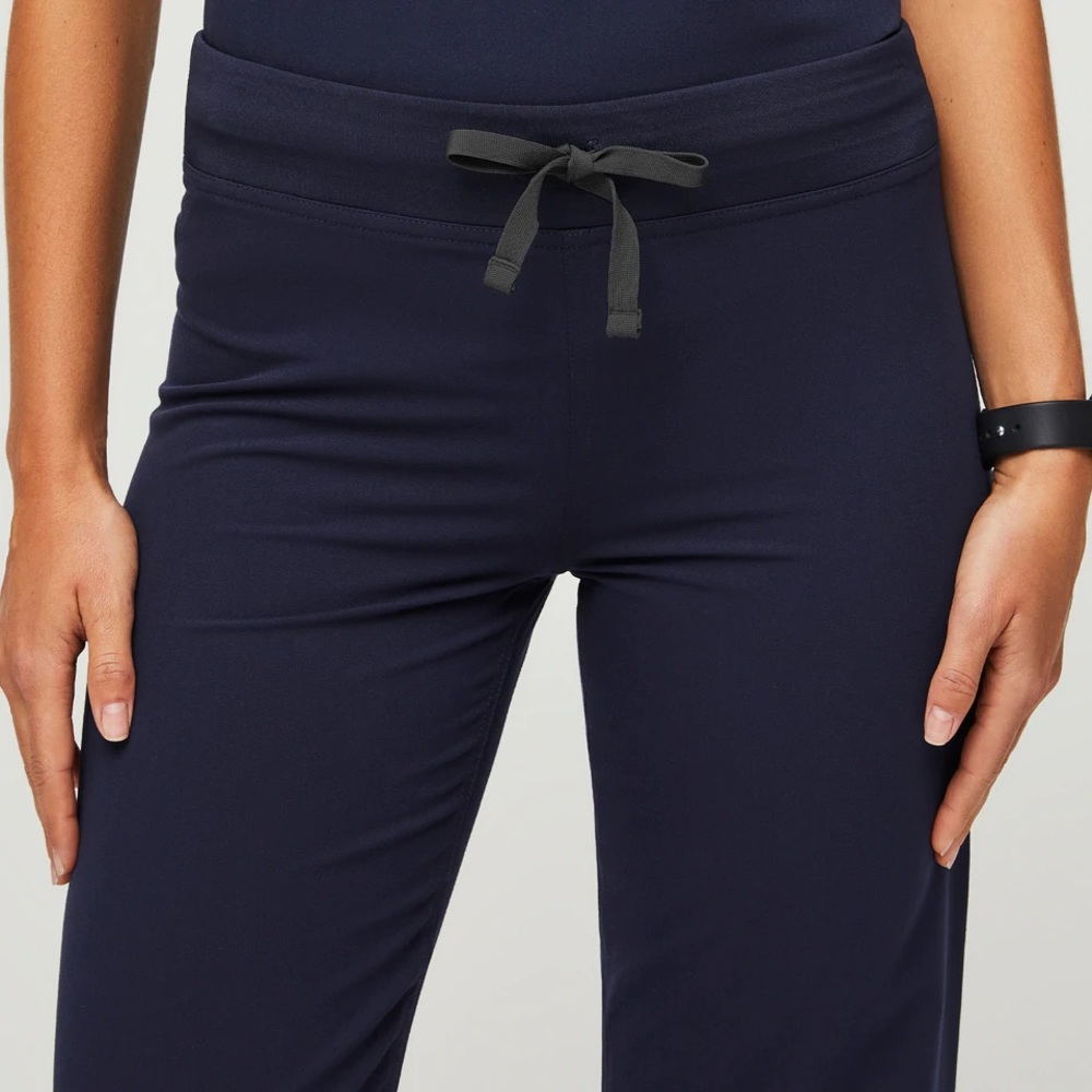 Navy Livingston navy scrub bottoms. Medium tall size, perfect length